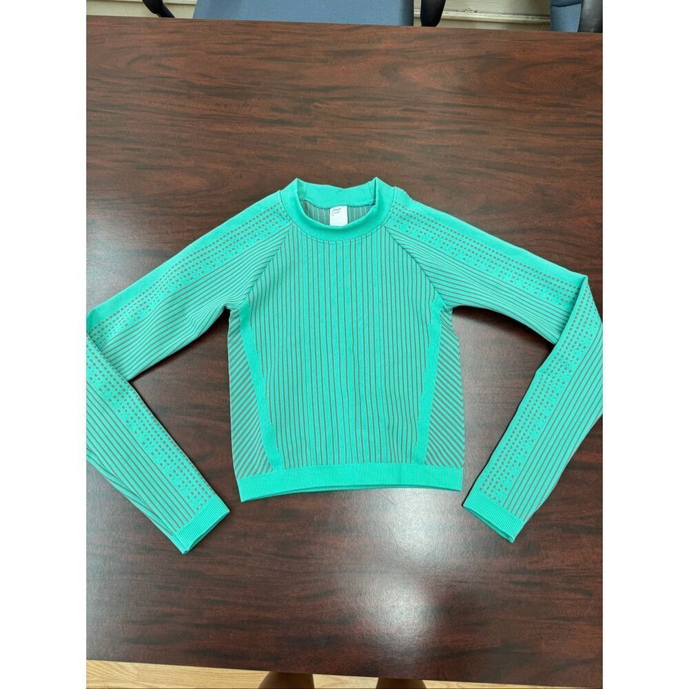 Fabletics Whitney Seamless Cropped Long Sleeve Workout Top Size X-Small